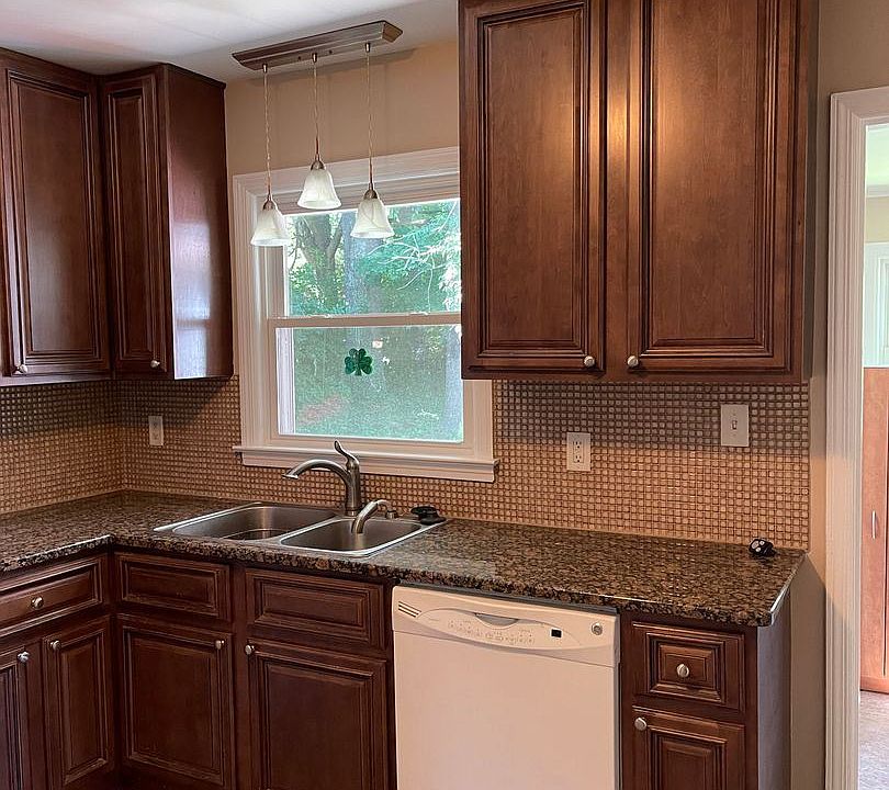 1st image of 398 Bradford Dr