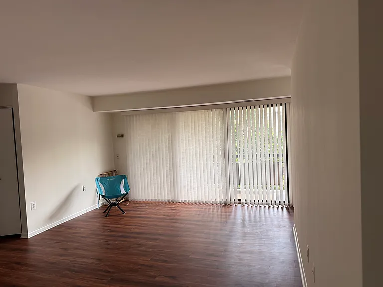 2842 Dover Ln #304 — Photo 10