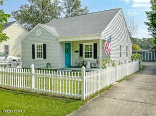 417 S Raleigh St, Wallace, NC 28466