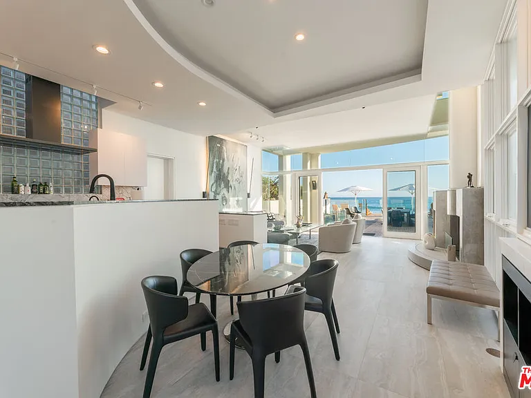 23754 Malibu Rd — Photo 9