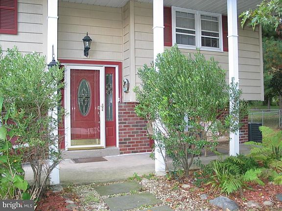 2nd image of 1285 E Evergreen Dr