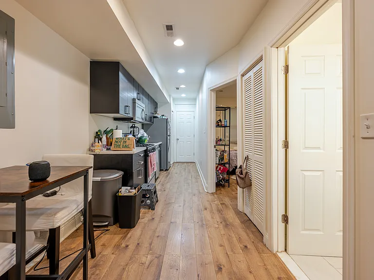 1909 M St NE #2 — Photo 14