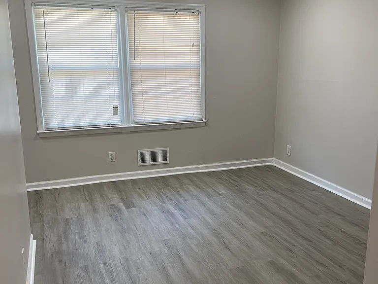 1717 River St NE #B — Photo 15