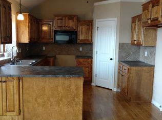 1937 S 47th Ter, Kansas City, KS 66106