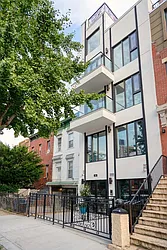 394 Kosciuszko Street in Stuyvesant Heights