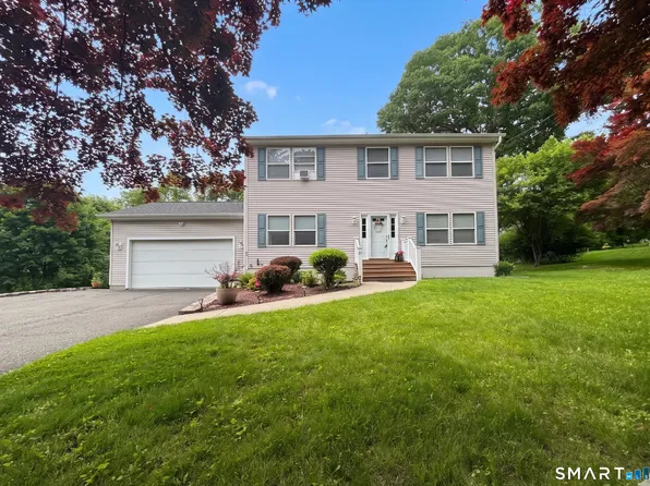 20 Driftway Road, Danbury, CT 06811