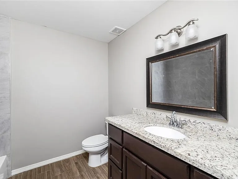 1400 Hummingbird Ct #10 — Photo 7