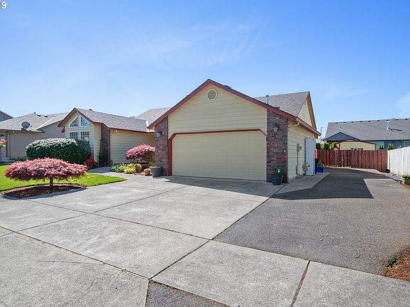 2nd image of 306 Julie Ann Dr