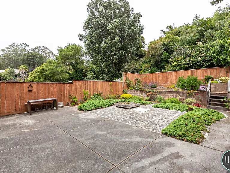 41 Dellbrook Ave — Photo 32