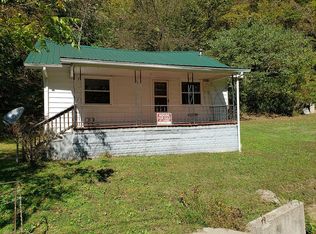 1322 N Stoney Brook Dr, Betsy Layne, KY 41605