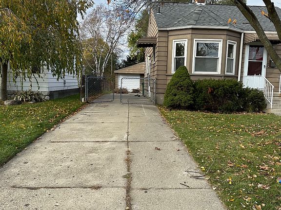2nd image of 16231 Forest Ave