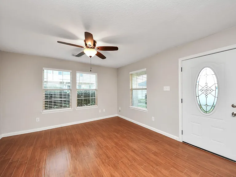 20641 Patriot Park Ln — Photo 4