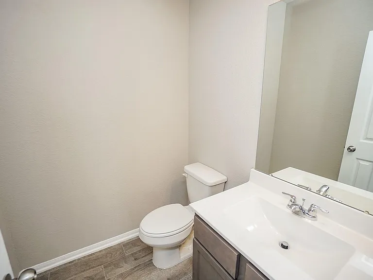 5463 Grand View Dr — Photo 19