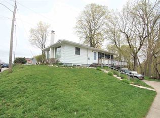 813 Maple St, Petoskey, MI 49770