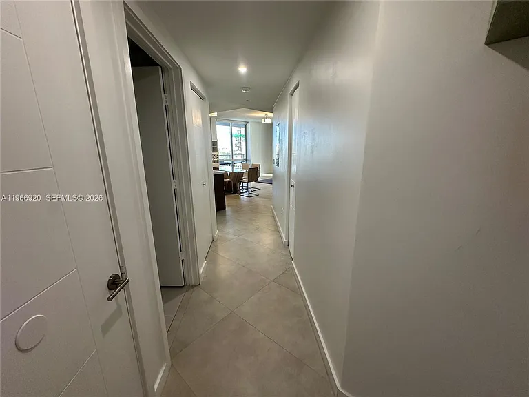 1010 SW 2nd Ave #1208 — Photo 4