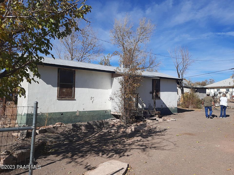 1st image of 22670 W Railroad Ave