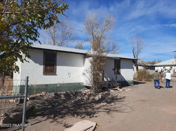22670 W Railroad Ave, Seligman, AZ 86337