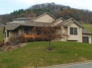520 Regent Dr, La Crescent, MN 55947