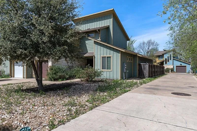 3 bed, 2.5 bath, 1811 sqft, $3,500 — Photo 4