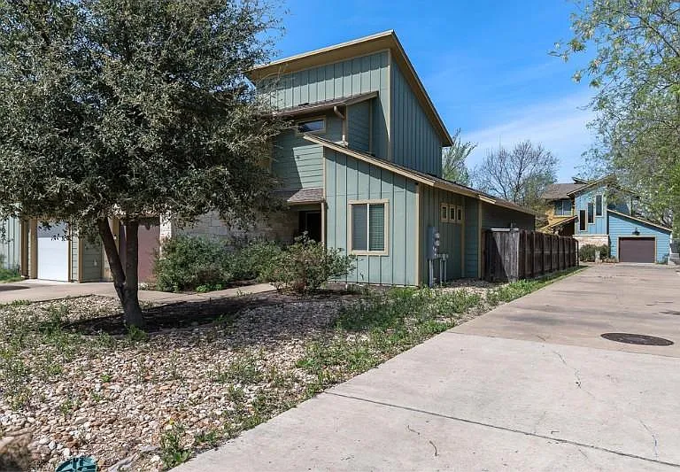 4408 Banister Ln #B — Photo 4