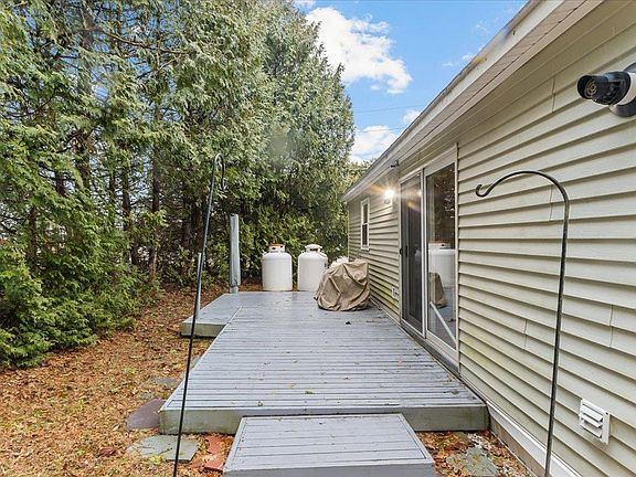 3rd image of 65 Hemlock Road