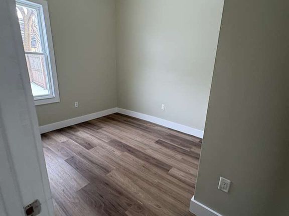 4th image of 63 16th Ave #1