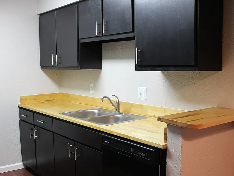 Carillon Apartments — Photo 11