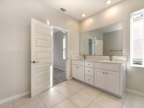 3rd image of 44436 Cash Dr
