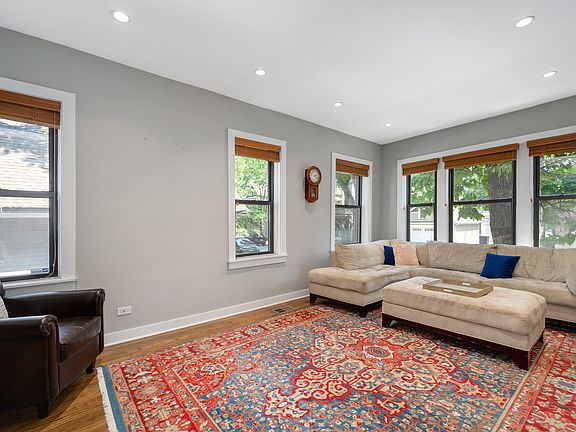 5th image of 1714 W Grace St APT 1E