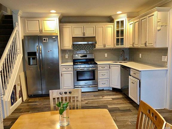3rd image of 54 Corncrib Ln