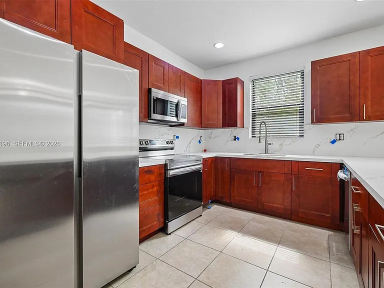 23271 SW 118th Ave — Photo 3