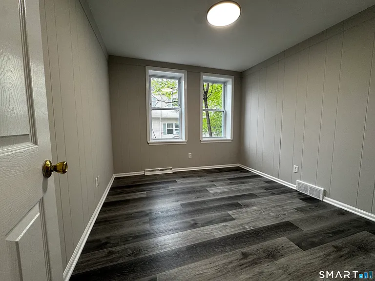 45-51 Cowles St #45 — Photo 19