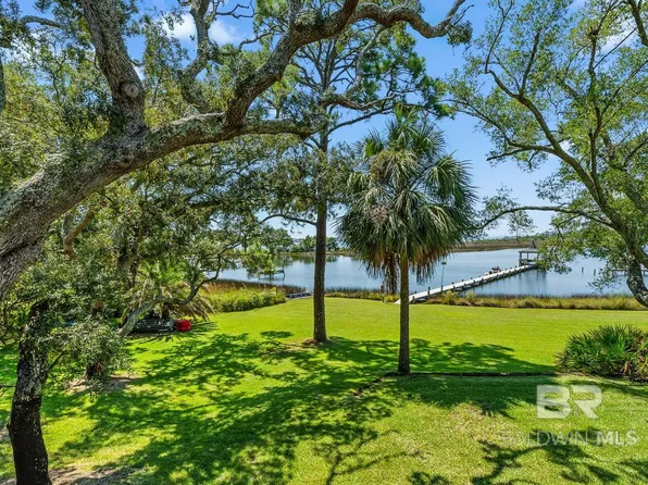 15017 Innerarity Point Rd, Pensacola, FL 32507