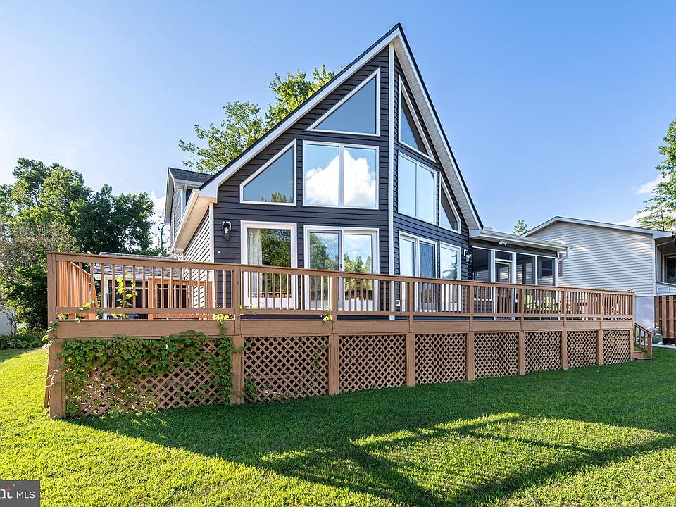 1st image of 12 Cove Ln