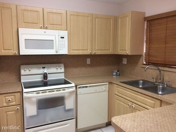 5th image of 17322 NW 74th Ave APT 102