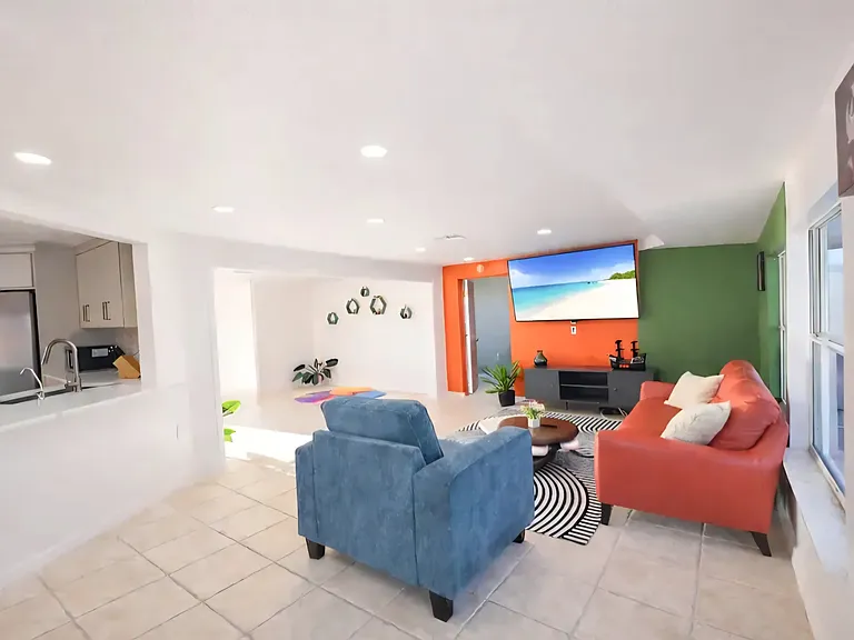6357 Spanish Main Dr — Photo 18