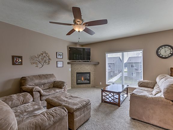 4th image of 18815 Birchwood Ave