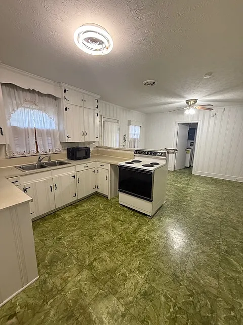 1309 Crawford Street - 1 — Photo 2