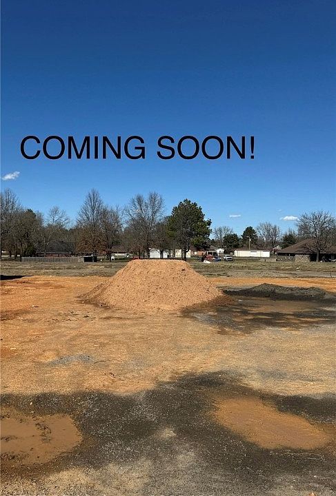 1st image of 18 Maplewood Loop