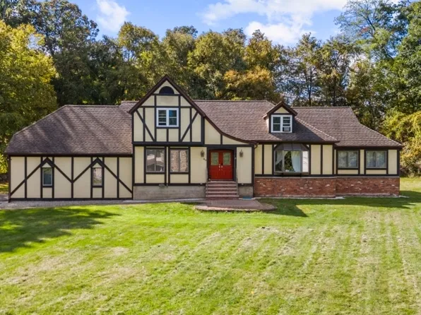 40 Woodland Rd, Franklin Boro, NJ 07416