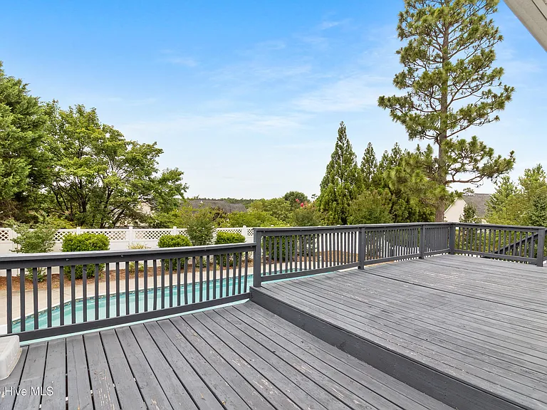 108 Camberly Ln — Photo 37