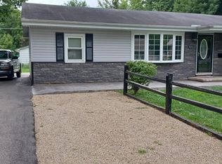 721 E Park St, Arthur, IL 61911