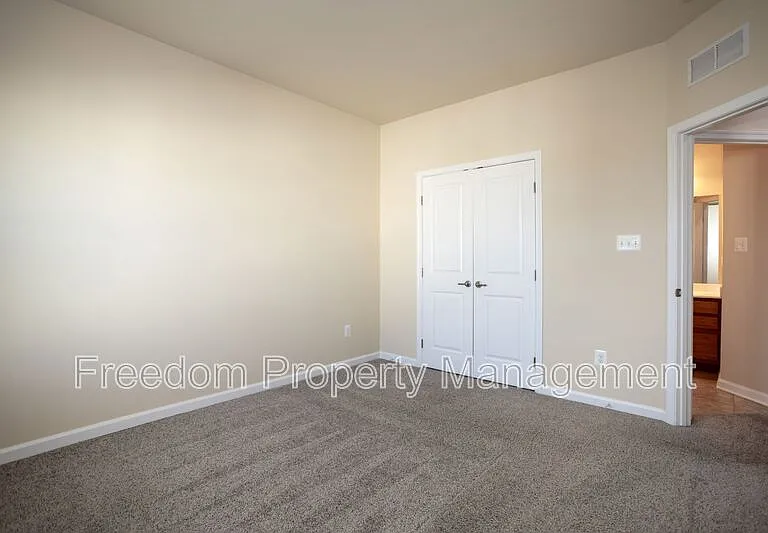 7408 Brunson Cir — Photo 47