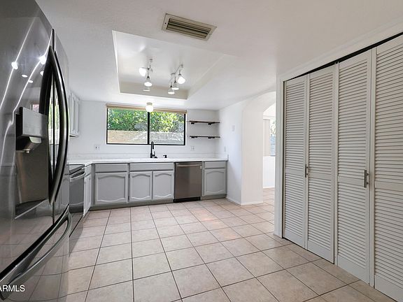 4th image of 211 E BARBARITA Avenue