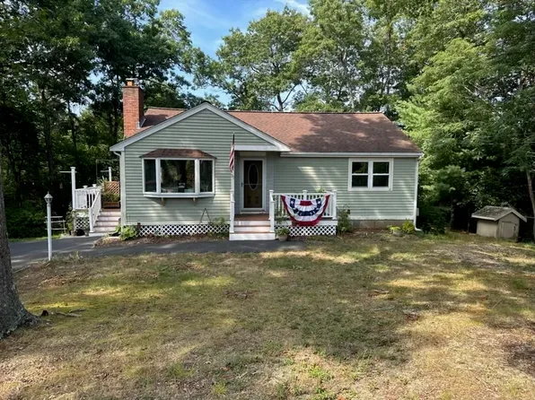 35 Scarlet Dr, Plymouth, MA 02360