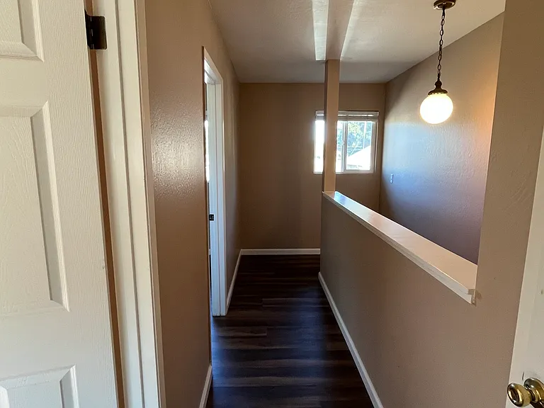 320 Berry St #A — Photo 6
