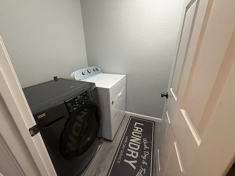 5418 Halas Ct — Photo 23