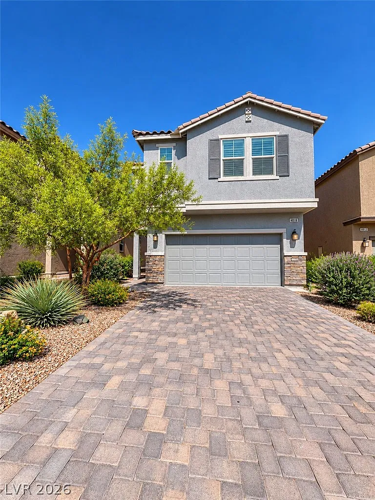 5 bed, 4.0 bath, 2475 sqft, $2,602 — Photo 1