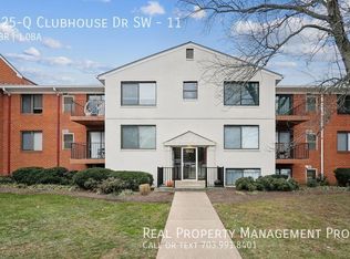 125Q Clubhouse Dr SW UNIT 11, Leesburg, VA 20175