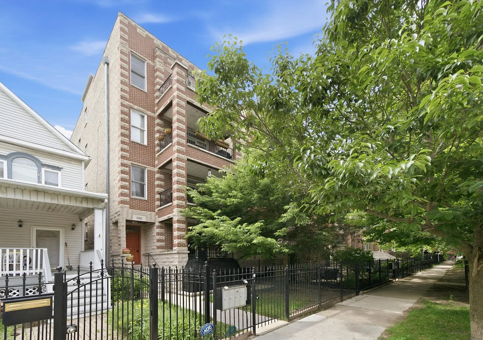 3 bed, 1700 sqft, $4,500 — Photo 1